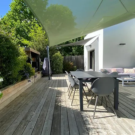 Villa Des Pins